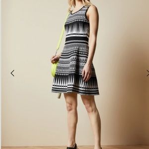Ted Baker London Gilleyy knitted skater dress, Size 3